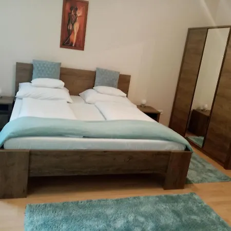 Apartment Heviz Lake Apartman *