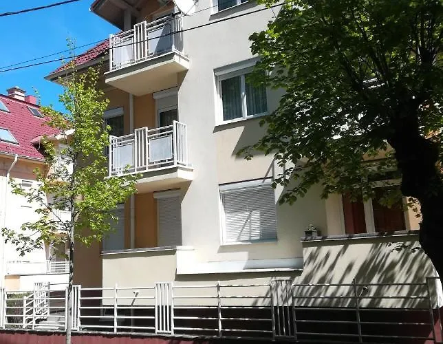 アパート Heviz Lake Apartman *